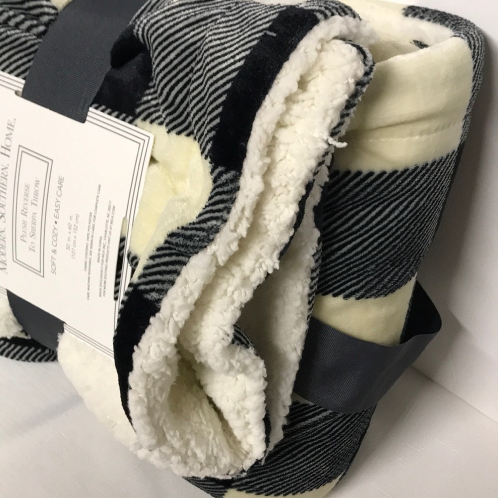 Buffalo check Throw NWT cozy fleece Throw black - Picture 6 of 10
